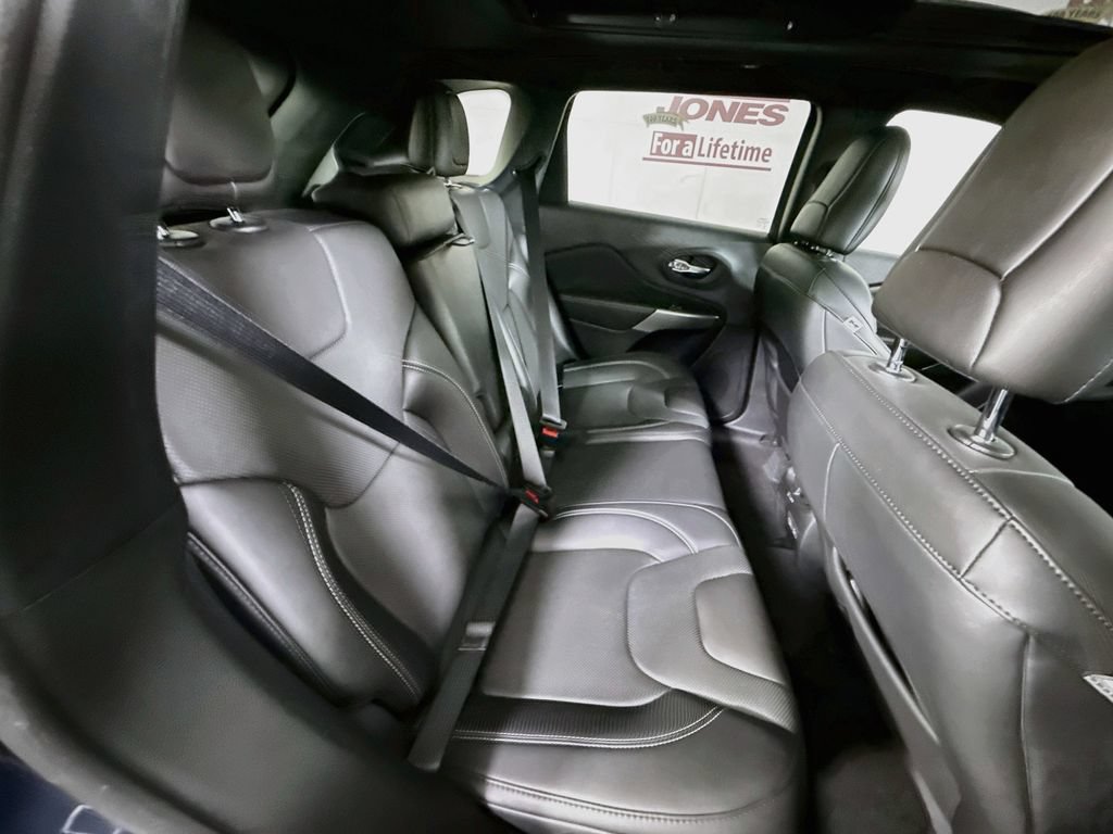 Used 2021 Jeep Cherokee Latitude Lux 80th Anniv w/ Quick Order Package 26U 80TH AWD/4WD image 30