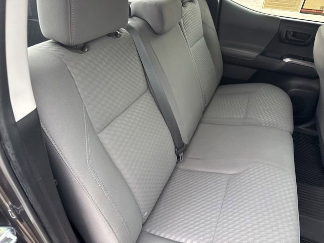 Used 2022 Toyota Tacoma SR5 w/ Technology Package RWD image 19