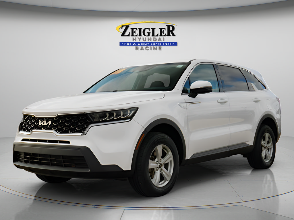 Used 2023 Kia Sorento LX AWD/4WD image 2