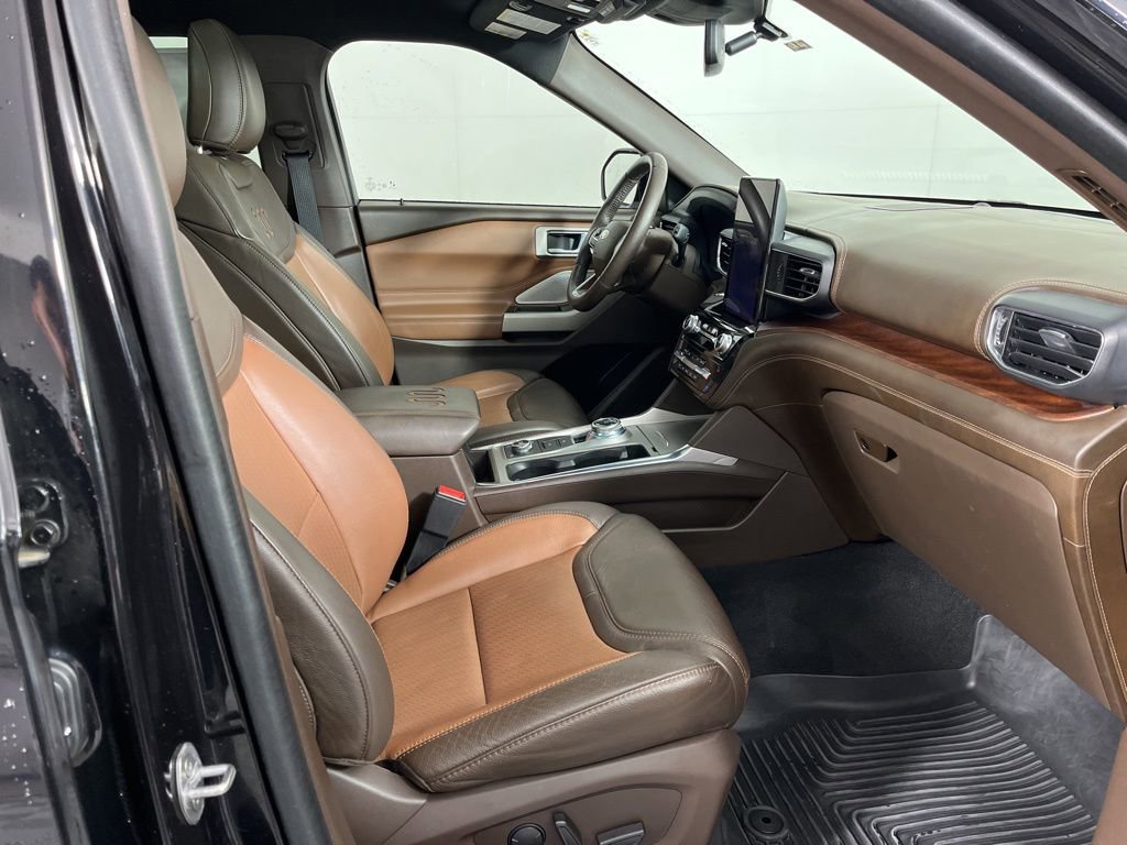 Used 2022 Ford Explorer King Ranch w/ Technology Package image 7
