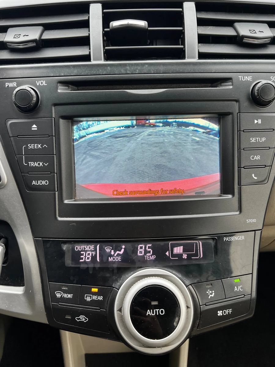 Used 2012 Toyota Prius V Two w/ Preferred Accessory Pkg FWD image 19