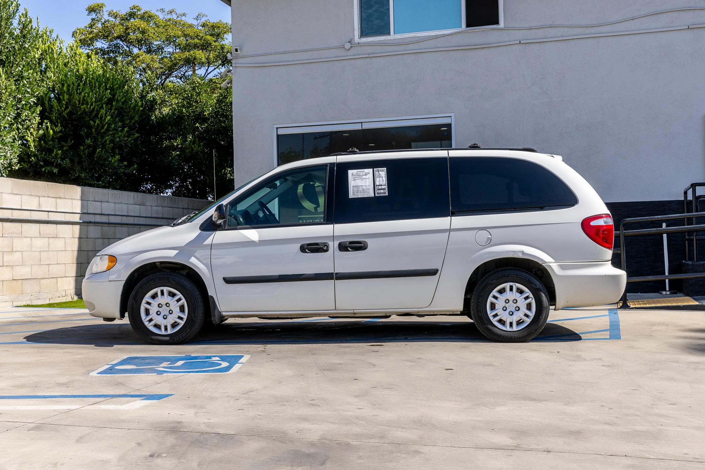 Used 2005 Dodge Grand Caravan SE w/ Popular Equipment Group I FWD image 9