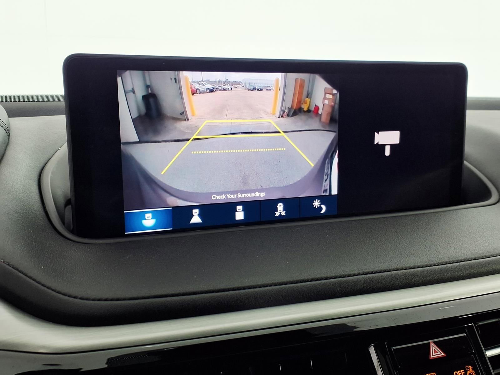 Used 2024 Acura MDX SH-AWD w/ Technology Package image 25