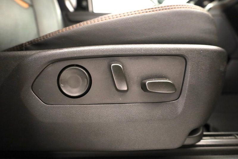 Used 2023 GMC Sierra 1500 AT4 w/ AT4 Premium Package image 33