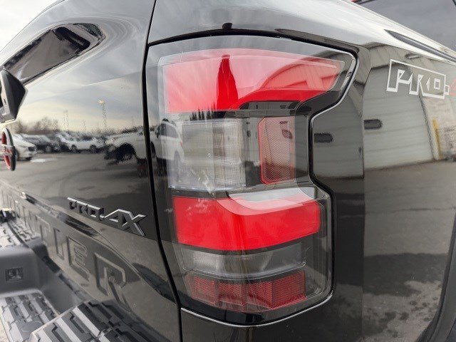 Used 2024 Nissan Frontier PRO-4X w/ Technology Package image 6