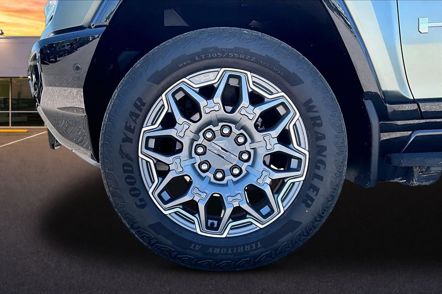 Used 2024 GMC Hummer EV 3X AWD/4WD image 9
