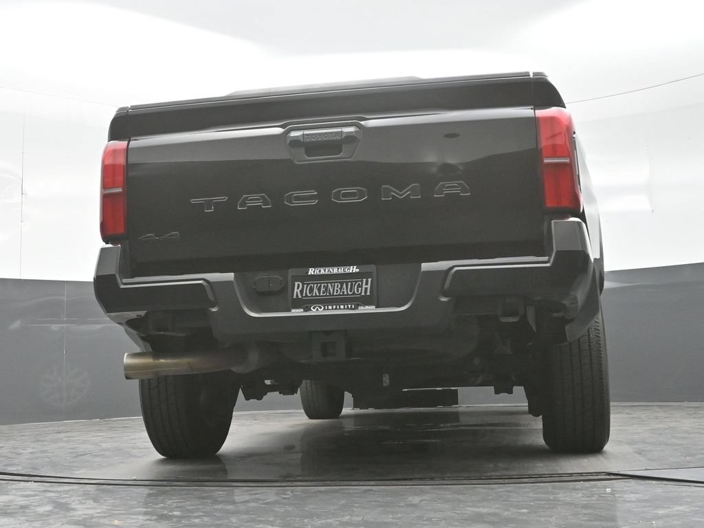 Used 2025 Toyota Tacoma SR5 AWD/4WD image 22