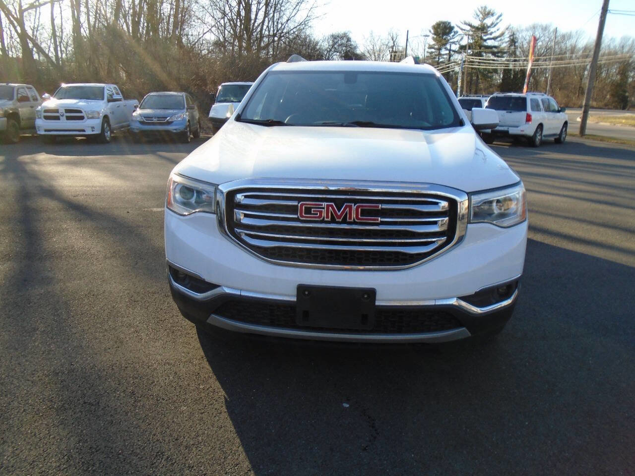Used 2018 GMC Acadia SLT image 3