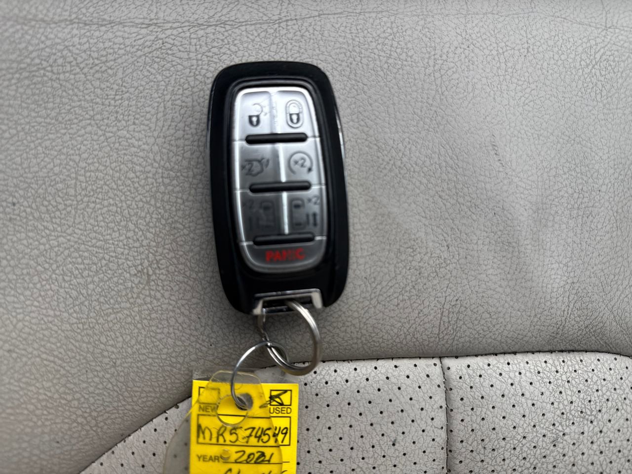 Used 2021 Chrysler Pacifica Touring-L image 28