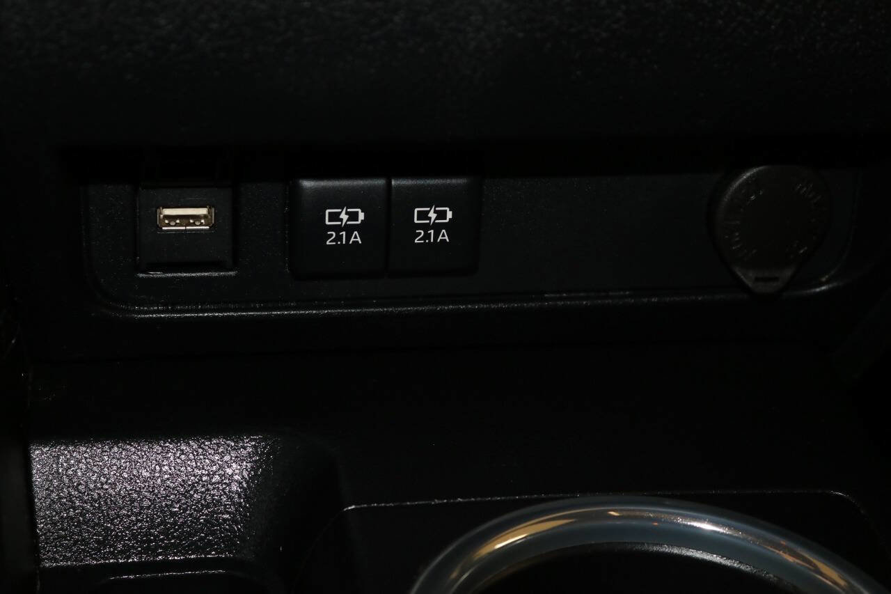 Used 2020 Toyota Sequoia Platinum image 65