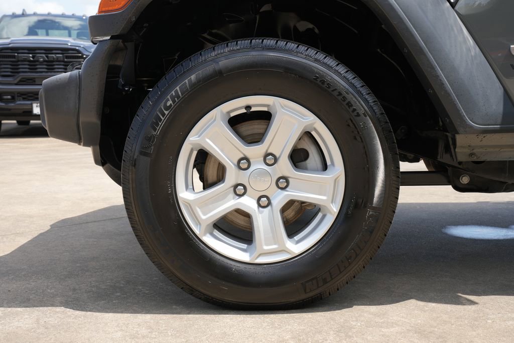 Used 2018 Jeep Wrangler Unlimited Sport S AWD/4WD image 26