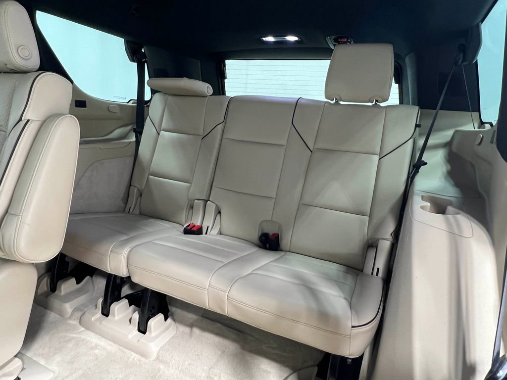 Used 2021 Cadillac Escalade Premium Luxury AWD/4WD image 36