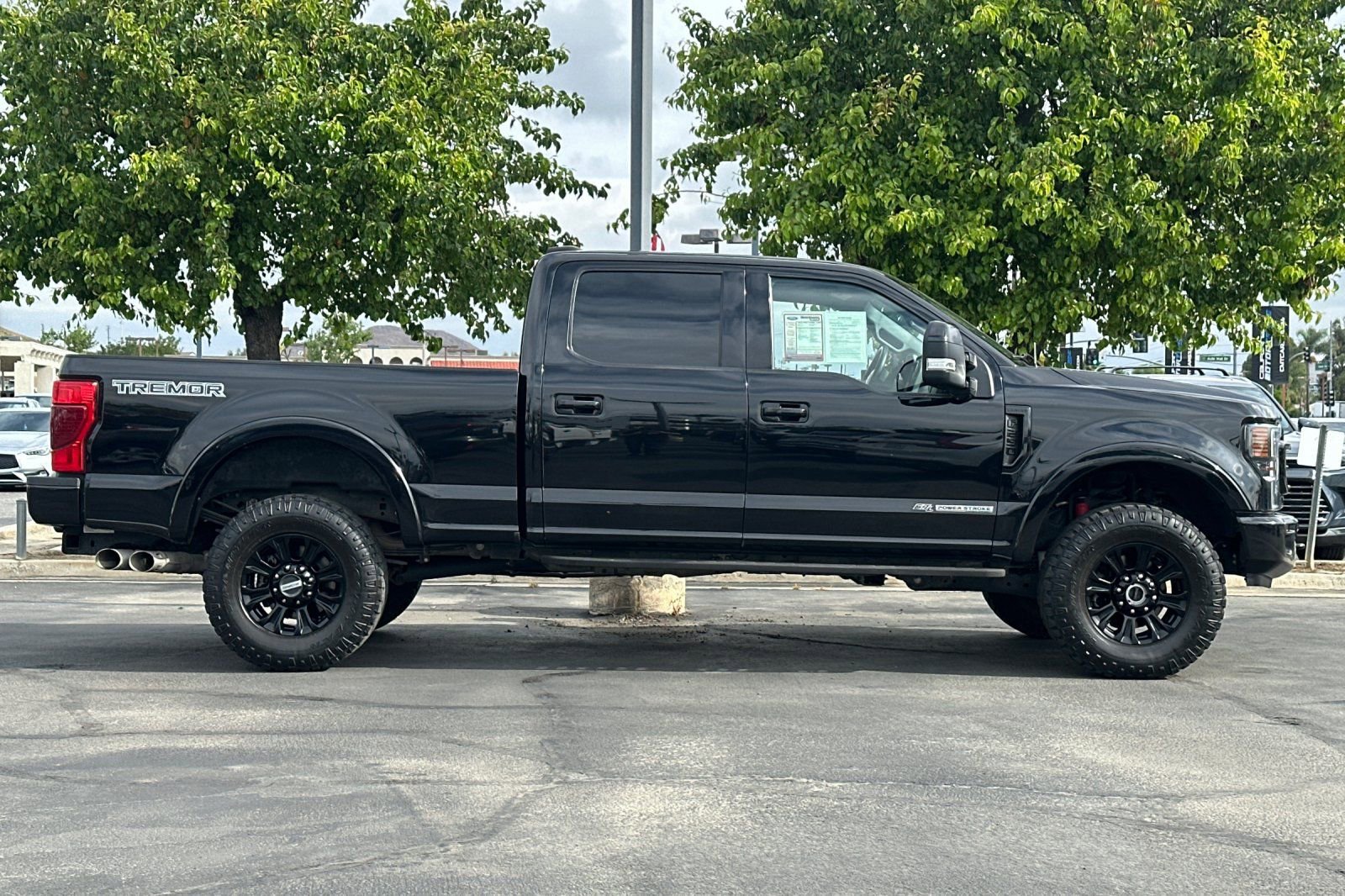 Used 2022 Ford F250 Lariat w/ Tremor Off-Road Package image 3