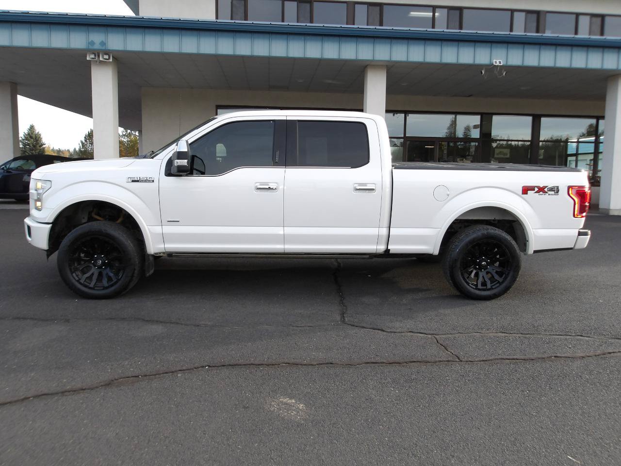 Used 2015 Ford F150 Platinum w/ Technology Package AWD/4WD image 2