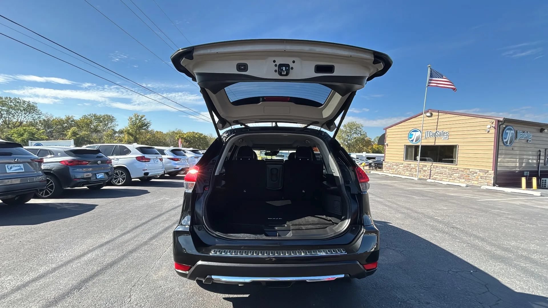 Used 2018 Nissan Rogue SL w/ Premium Package AWD/4WD image 18