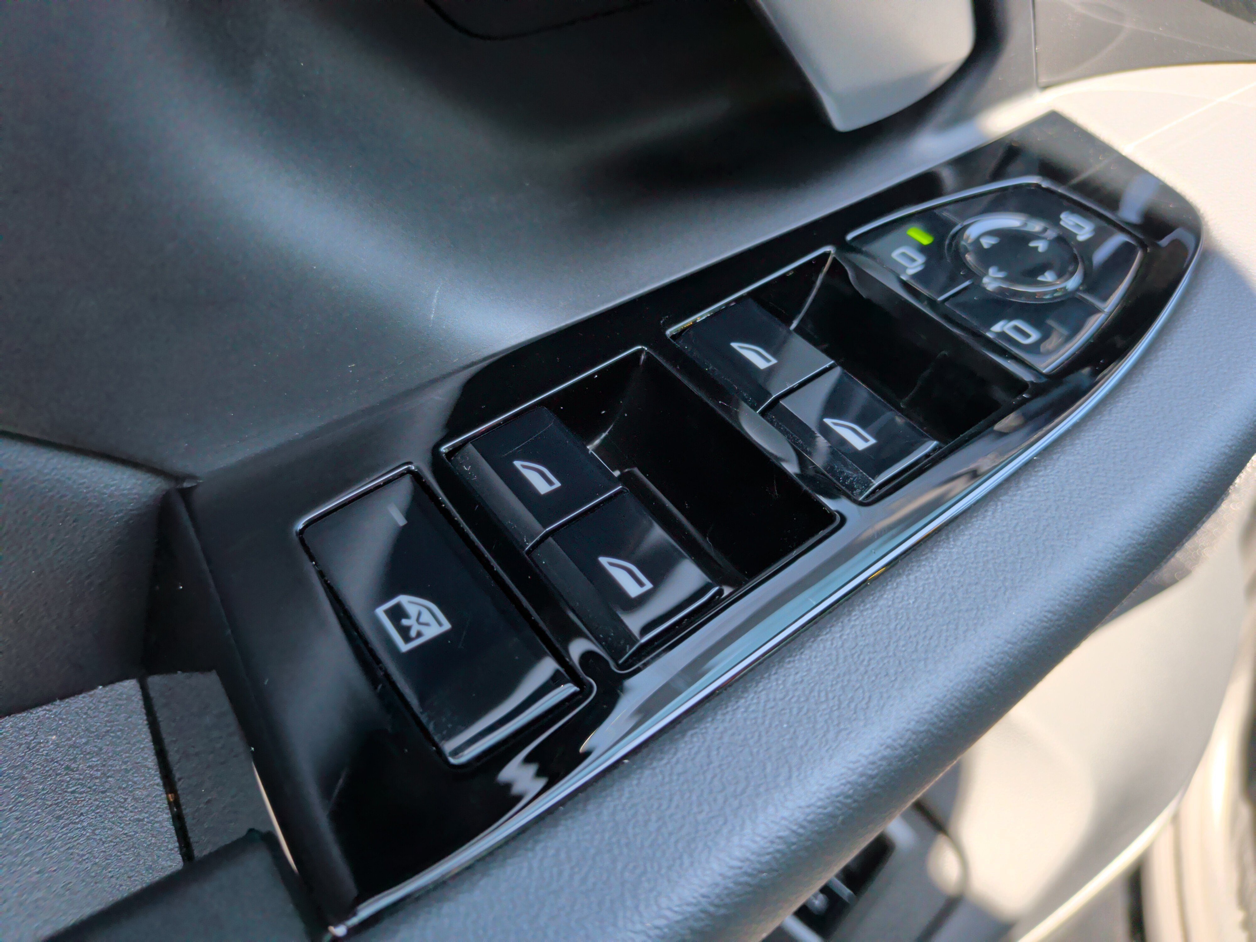 Certified 2026 BMW i5 eDrive40 RWD image 31