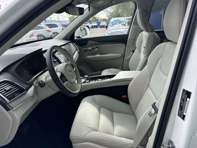 New 2025 Volvo XC90 T8 Plus w/ Protection Package Premier AWD/4WD image 9
