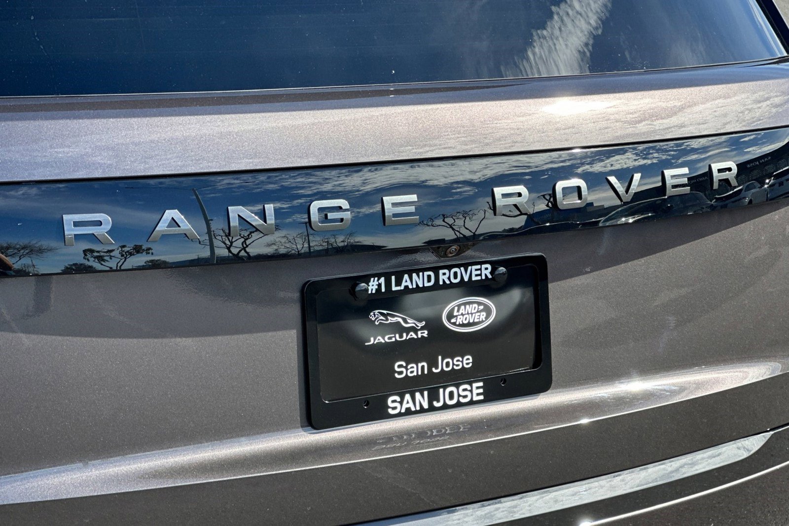 New 2026 Land Rover Range Rover Long Wheelbase SE image 14