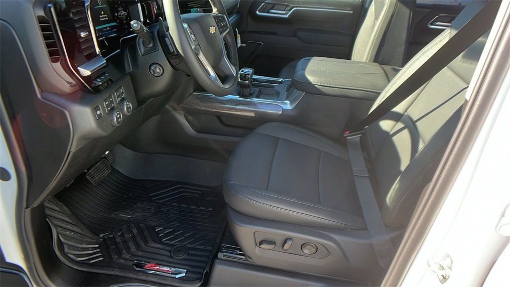 New 2026 Chevrolet Silverado 1500 LTZ w/ LTZ Premium Package image 13