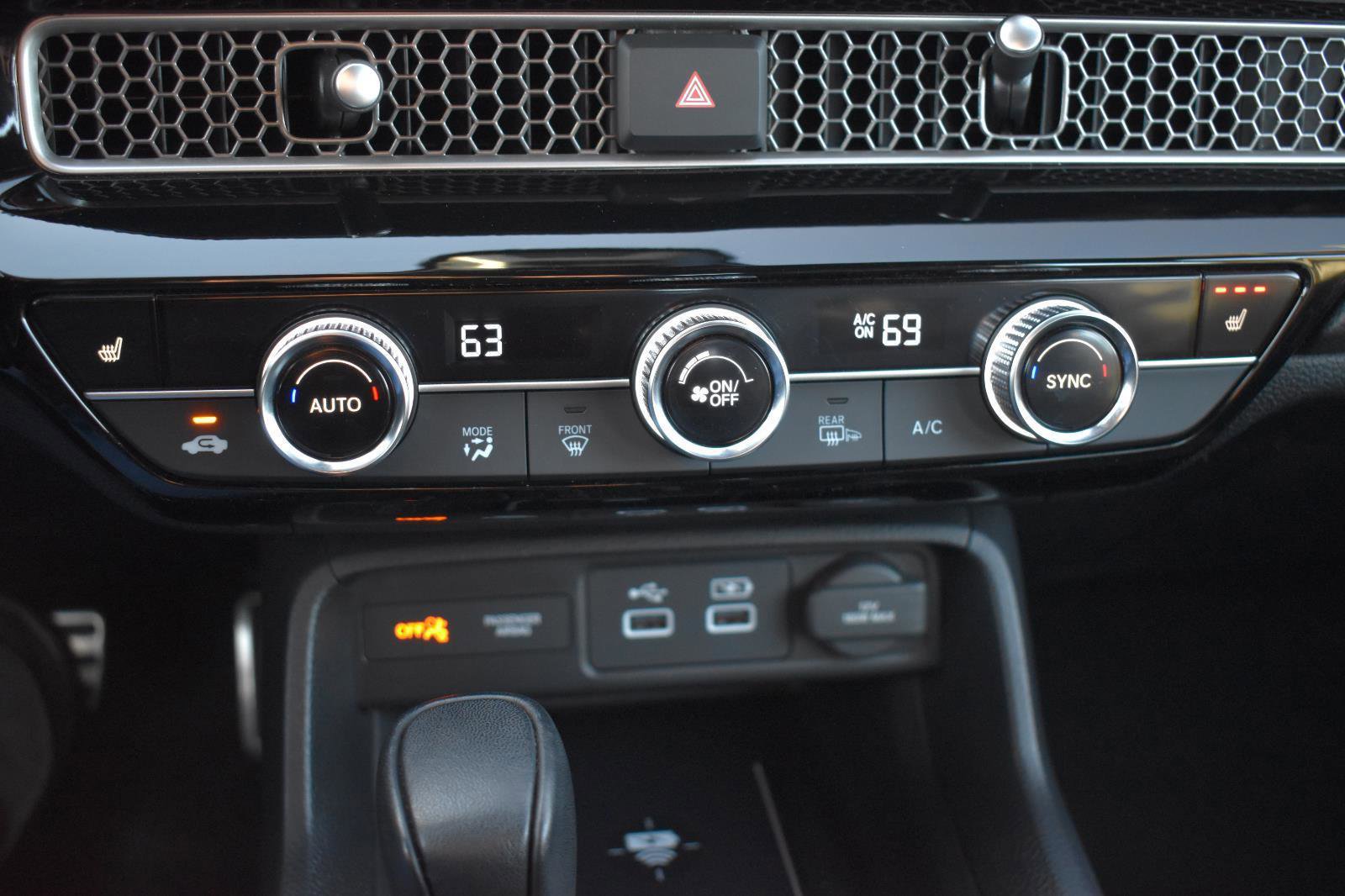 Used 2024 Honda Civic Sport Touring image 10