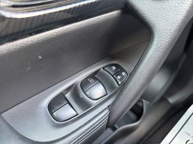 Used 2018 Nissan Rogue SL w/ Premium Package image 21