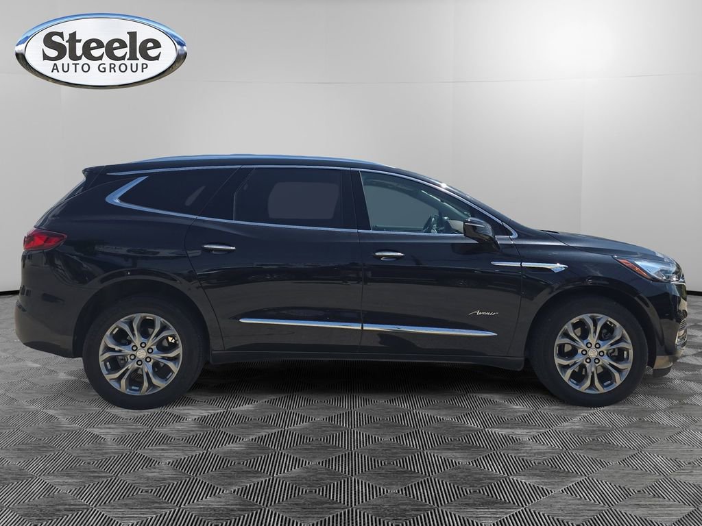 Used 2018 Buick Enclave Avenir w/ Avenir Technology Package AWD/4WD image 6