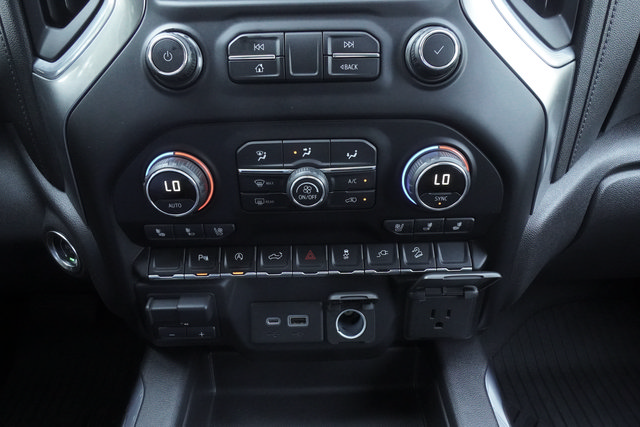 Used 2021 Chevrolet Silverado 1500 LTZ AWD/4WD image 21