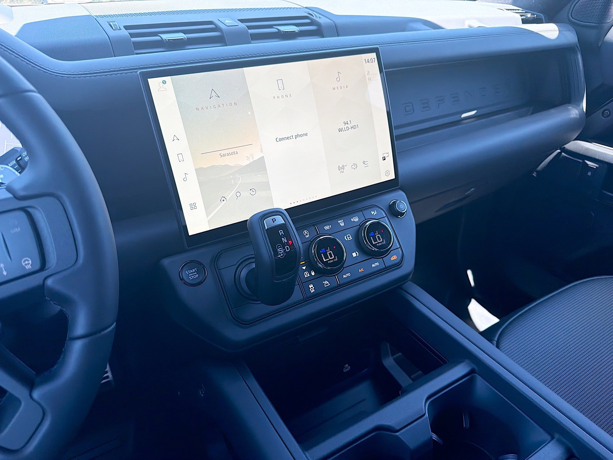 New 2026 Land Rover Defender 110 OCTA AWD/4WD image 28