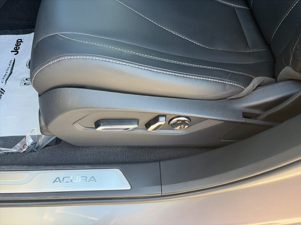 Used 2025 Acura RDX SH-AWD image 12