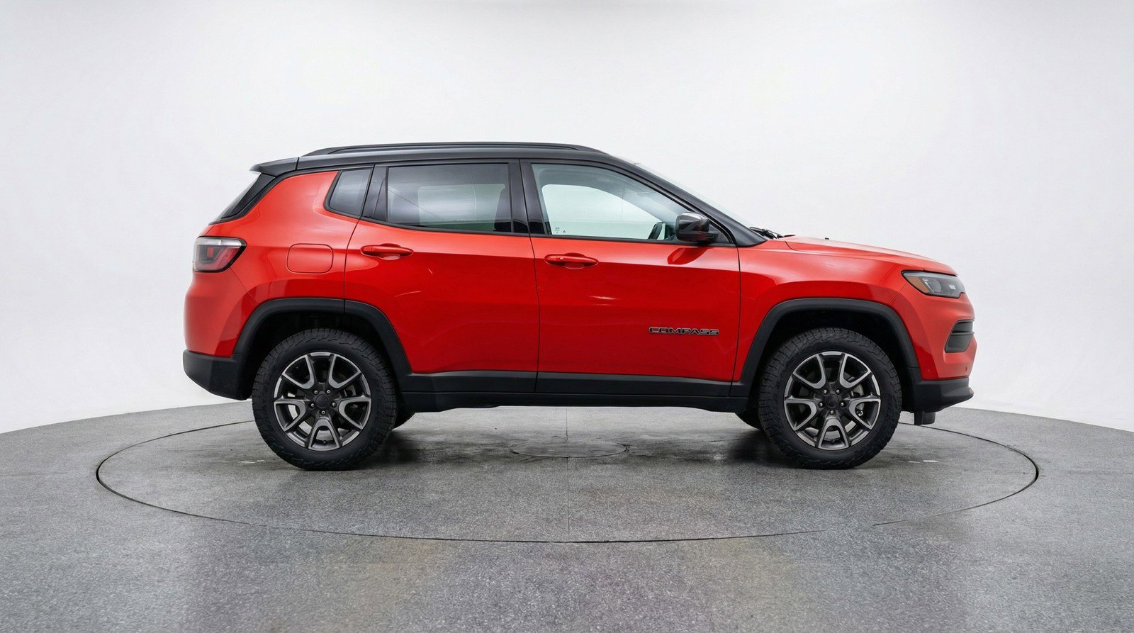 Used 2025 Jeep Compass Trailhawk AWD/4WD image 11