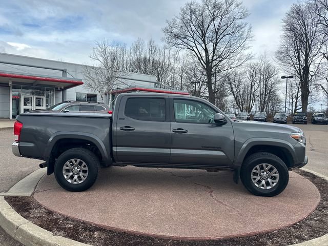 Used 2017 Toyota Tacoma SR5 w/ Tow Package image 6