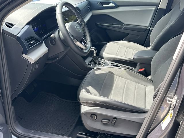 Used 2022 Volkswagen Taos SE w/ IQ.Drive SE Package image 9