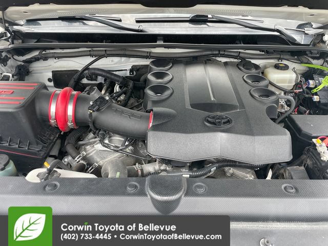 Used 2018 Toyota 4Runner TRD Off-Road Premium AWD/4WD image 29