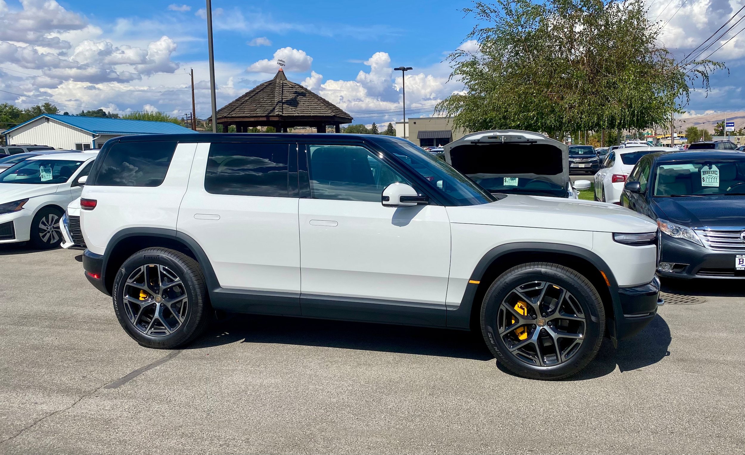 Used 2027 Rivian R2 Performance Dual