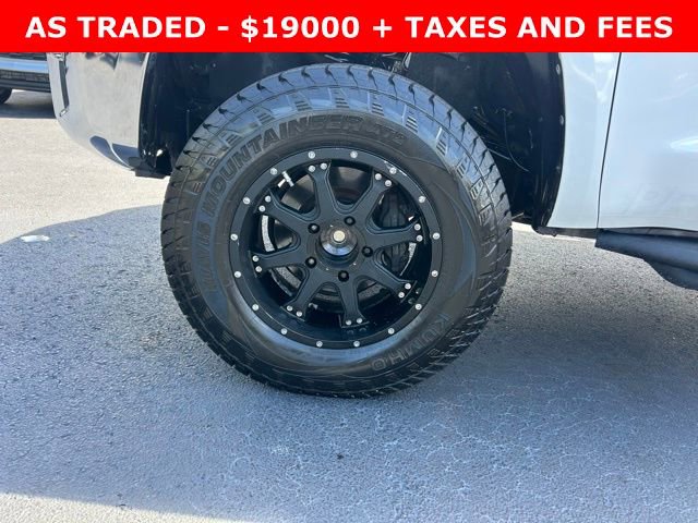 Used 2015 Toyota Tundra SR5 w/ SR5 Upgrade Package RWD image 9