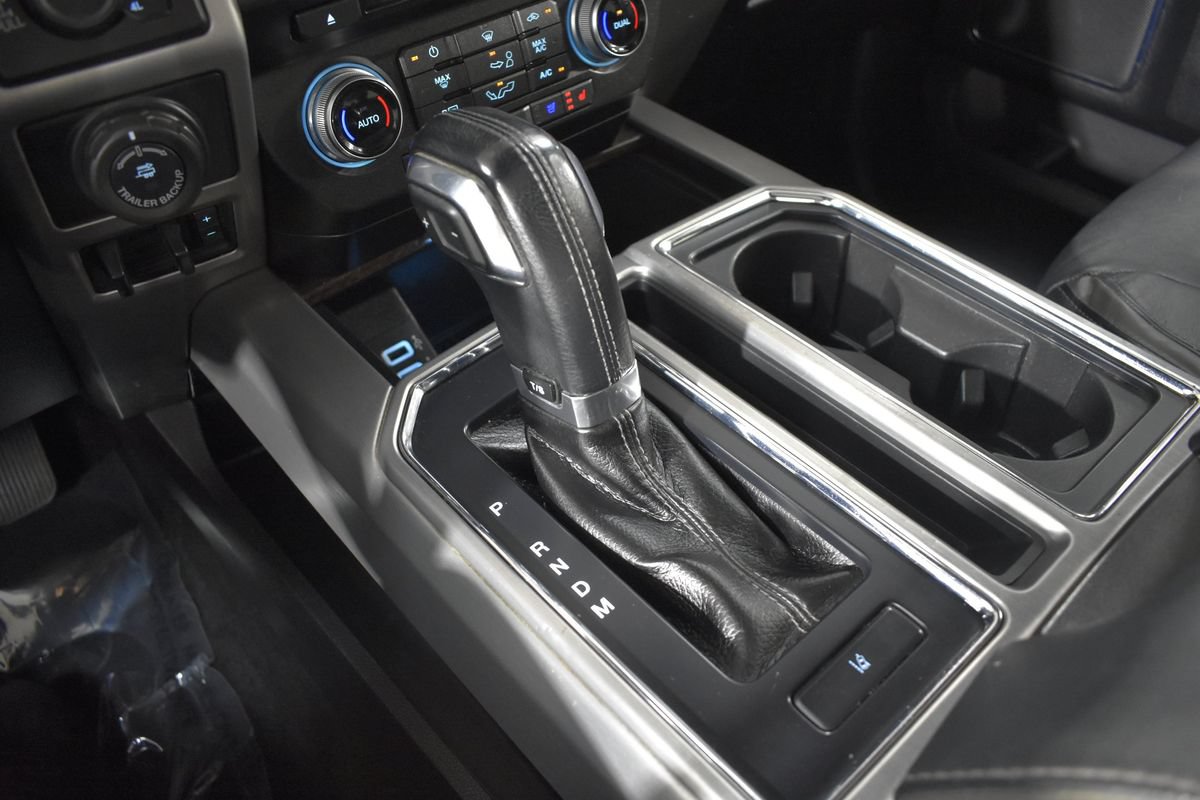 Used 2017 Ford F150 Platinum w/ Equipment Group 701A Luxury AWD/4WD image 23