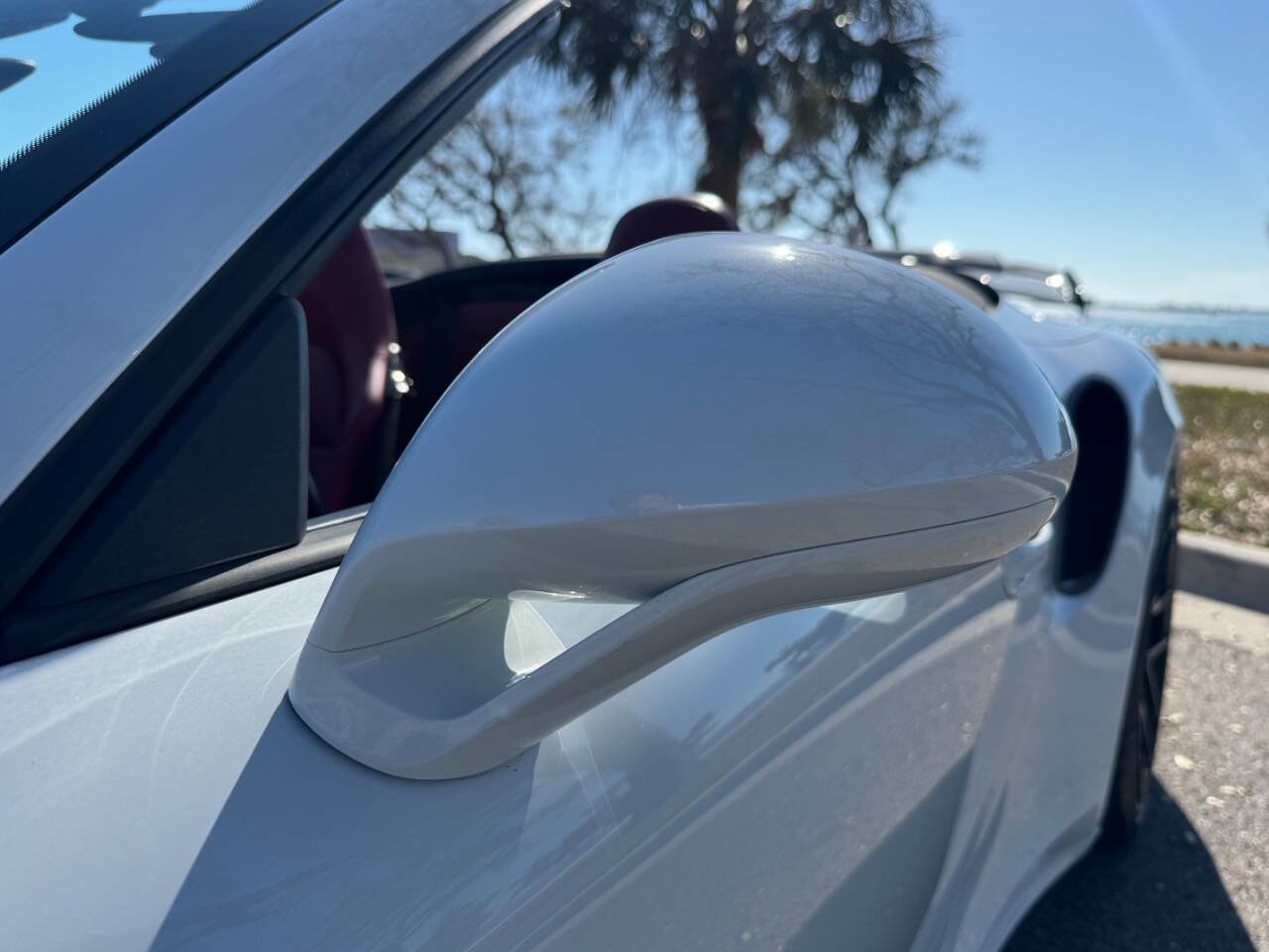 Used 2015 Porsche 911 Turbo S image 32