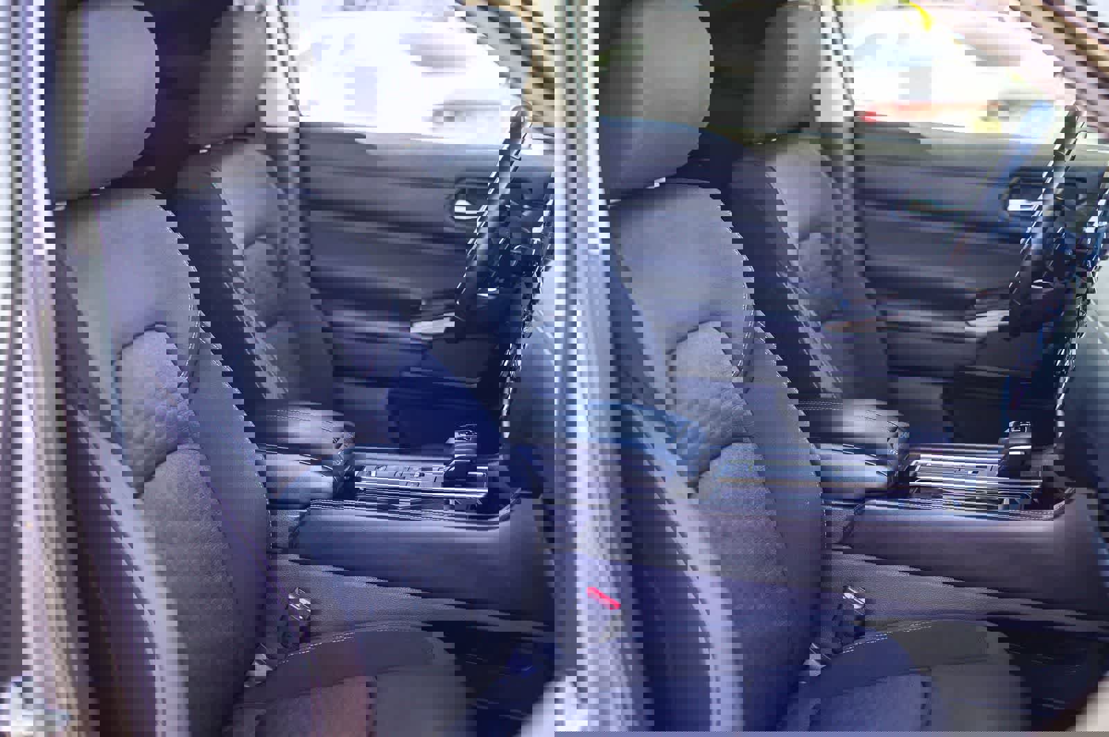 Used 2022 Nissan Pathfinder SV image 16