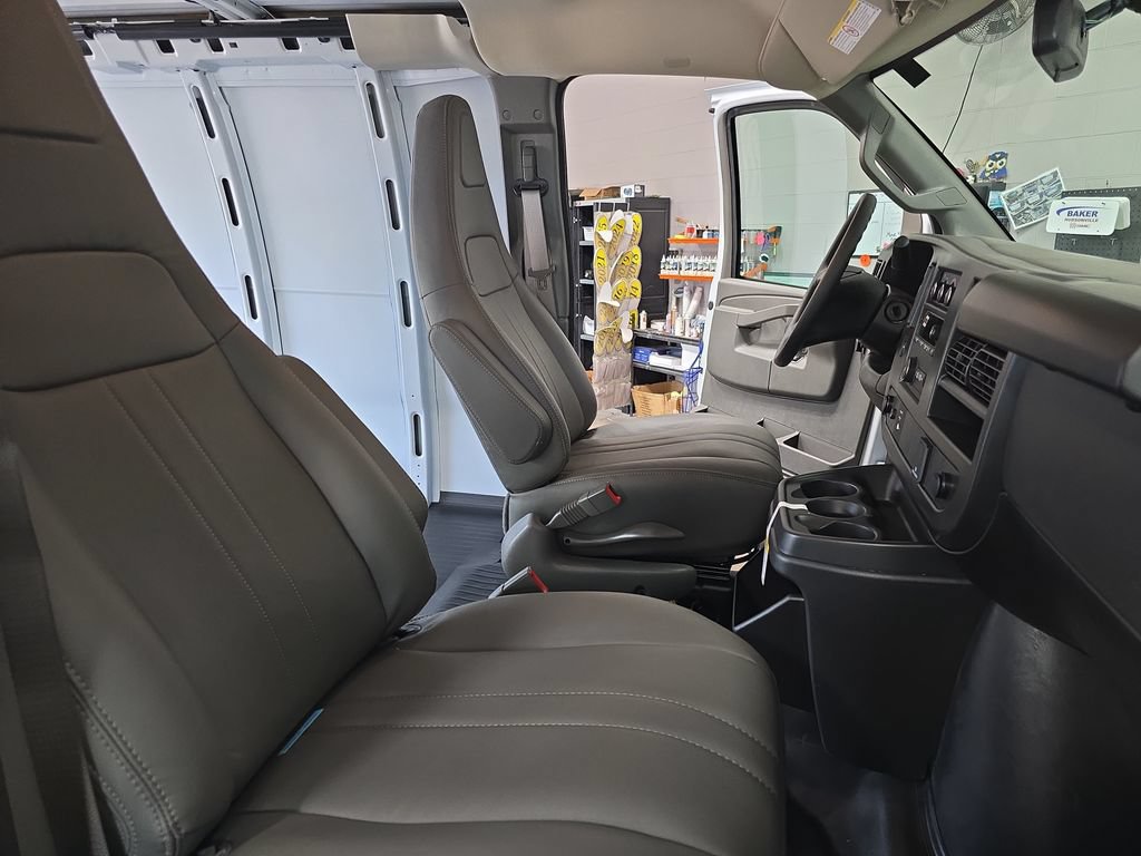 New 2026 GMC Savana 2500 w/ Driver Convenience Package RWD image 10
