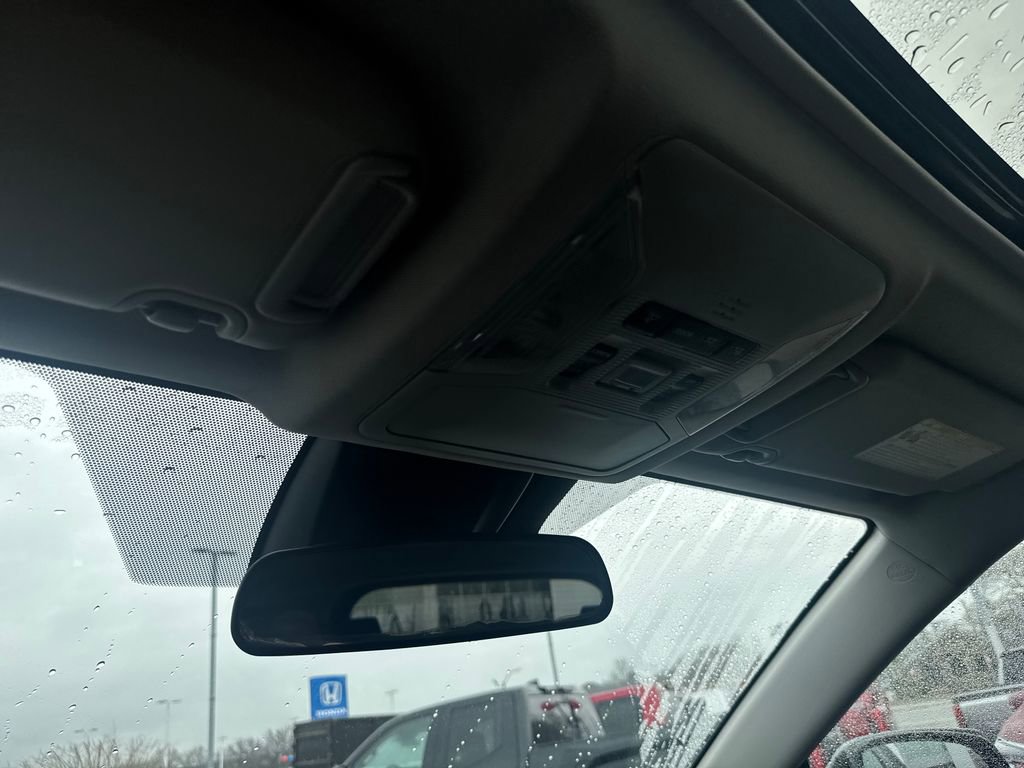 Used 2021 Toyota RAV4 XLE w/ Convenience Package image 30