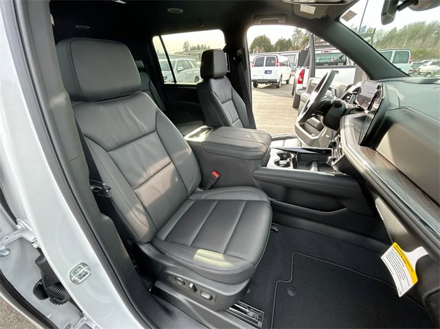 New 2025 Chevrolet Suburban LT w/ Comfort Package image 28