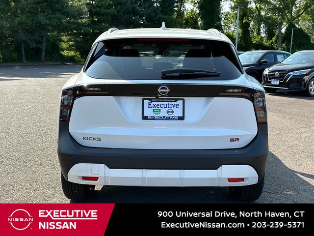Used 2025 Nissan Kicks SR FWD image 3