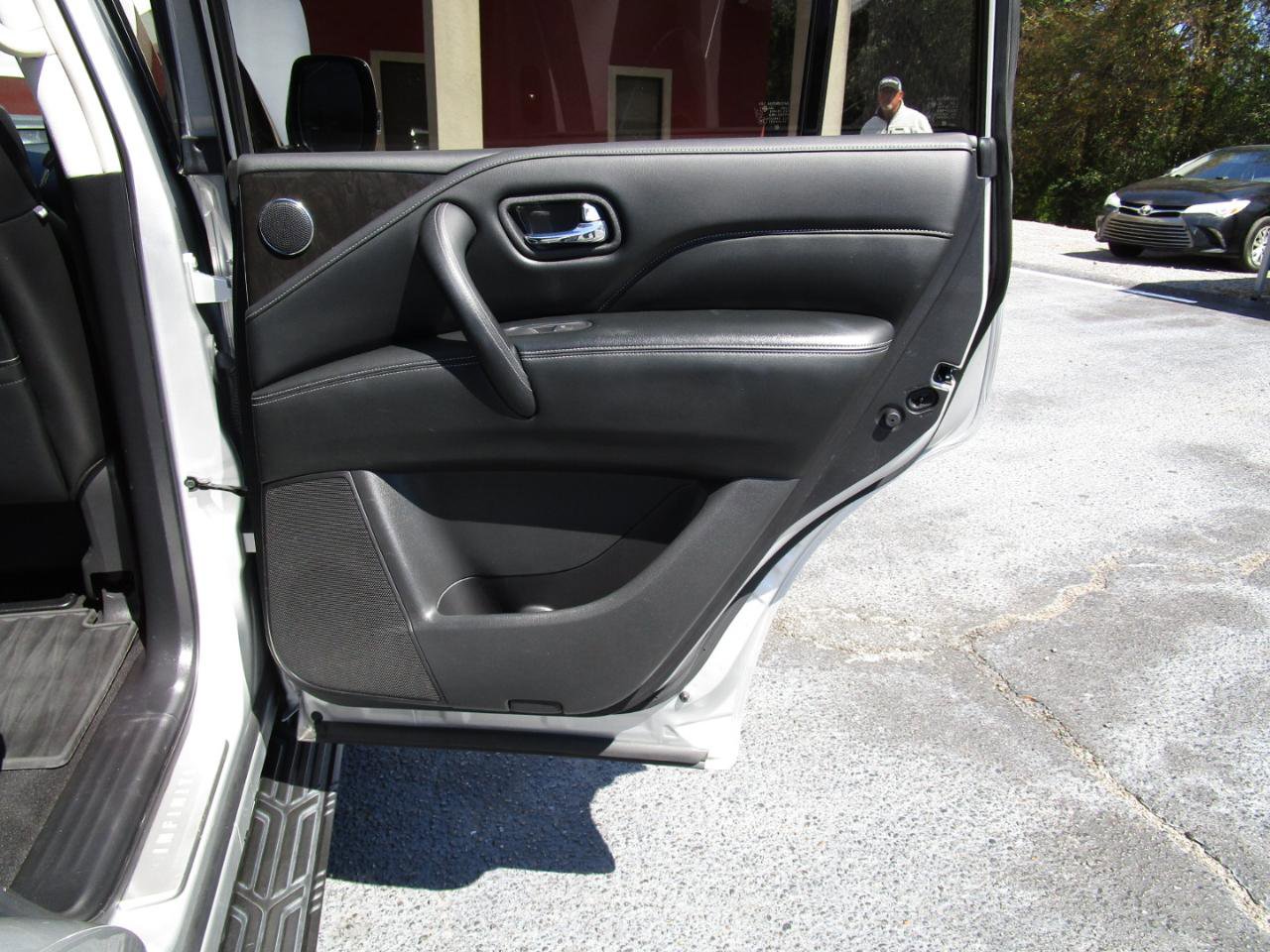 Used 2021 INFINITI QX80 Luxe w/ Cargo Package RWD image 28