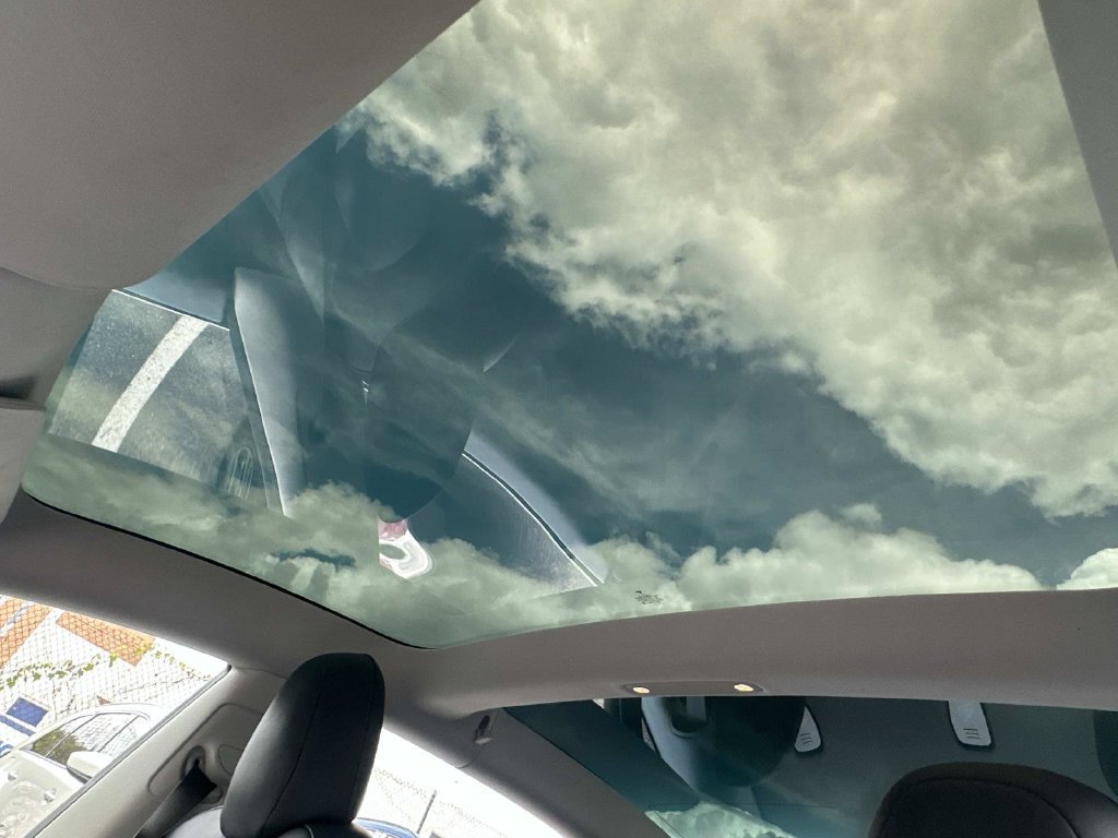 Used 2018 Tesla Model 3 Long Range RWD image 23
