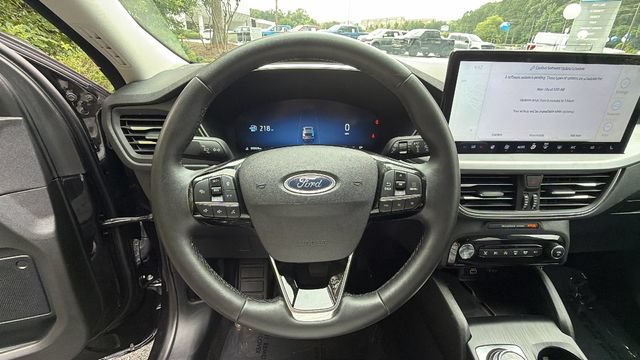 Certified 2024 Ford Escape Platinum AWD/4WD image 26