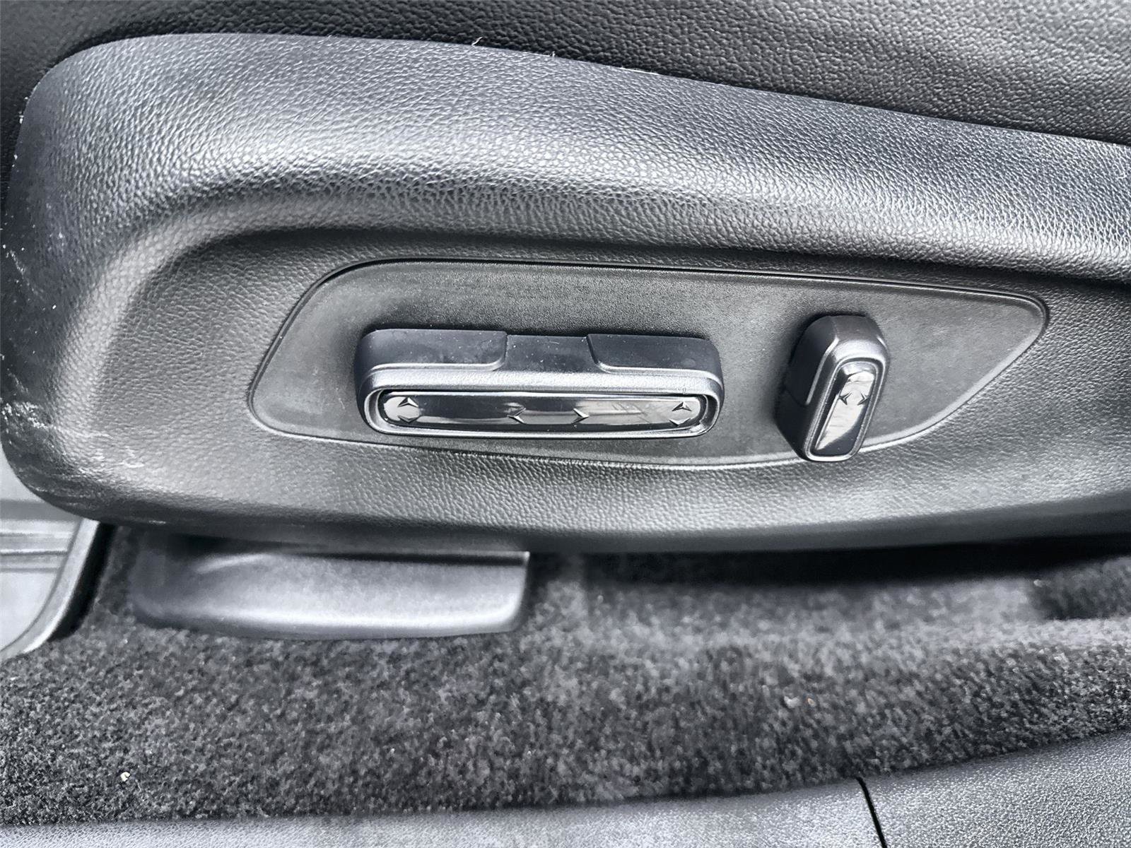 Certified 2025 Honda HR-V EX-L image 13
