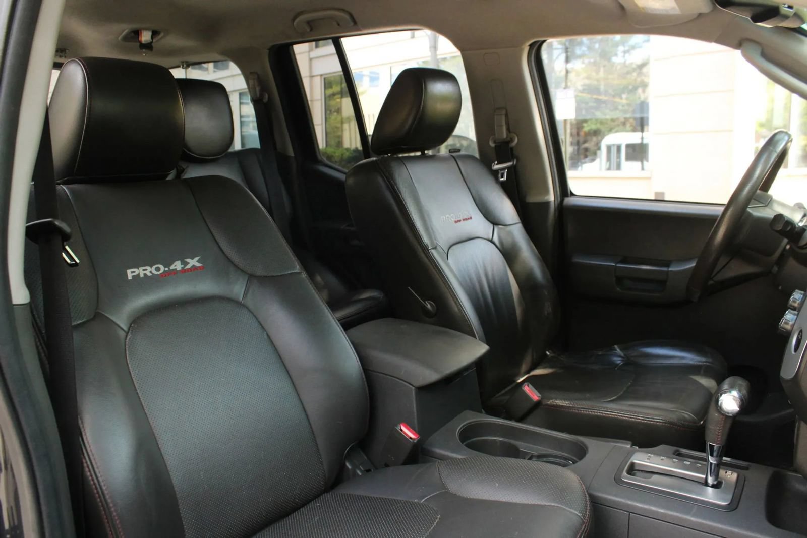 Used 2012 Nissan Xterra PRO-4X w/ Pro-4x Leather Pkg AWD/4WD image 27
