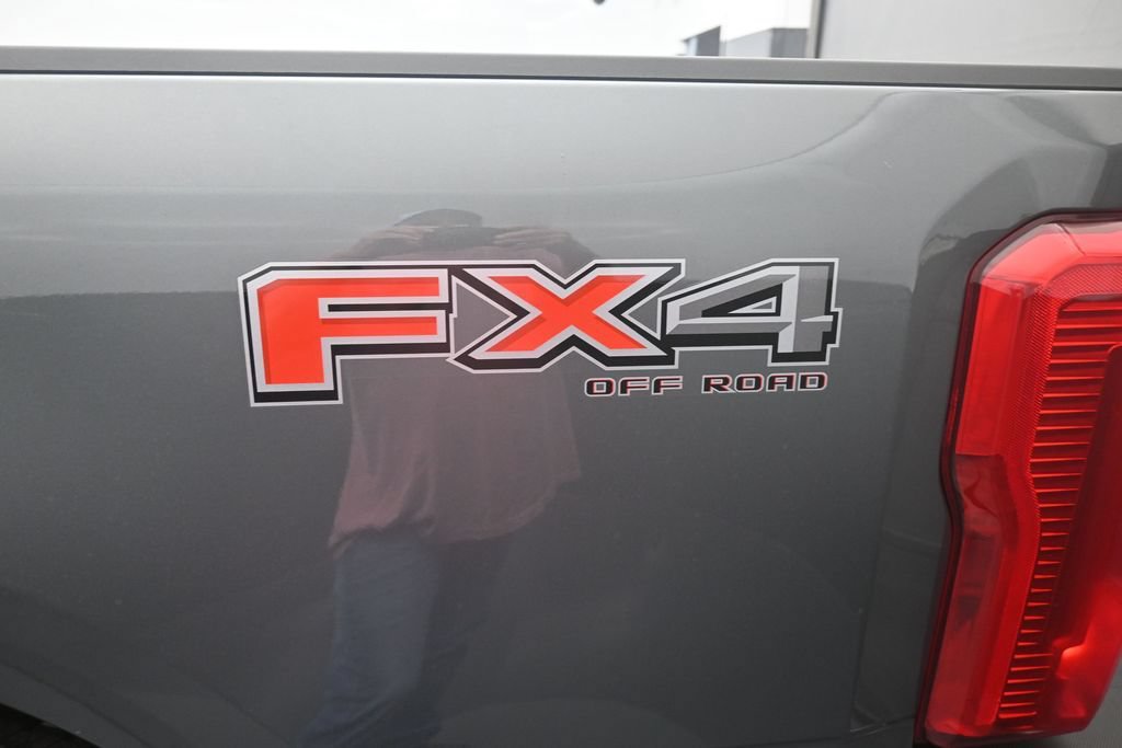 New 2026 Ford F250 XLT w/ FX4 Off-Road Package AWD/4WD image 2