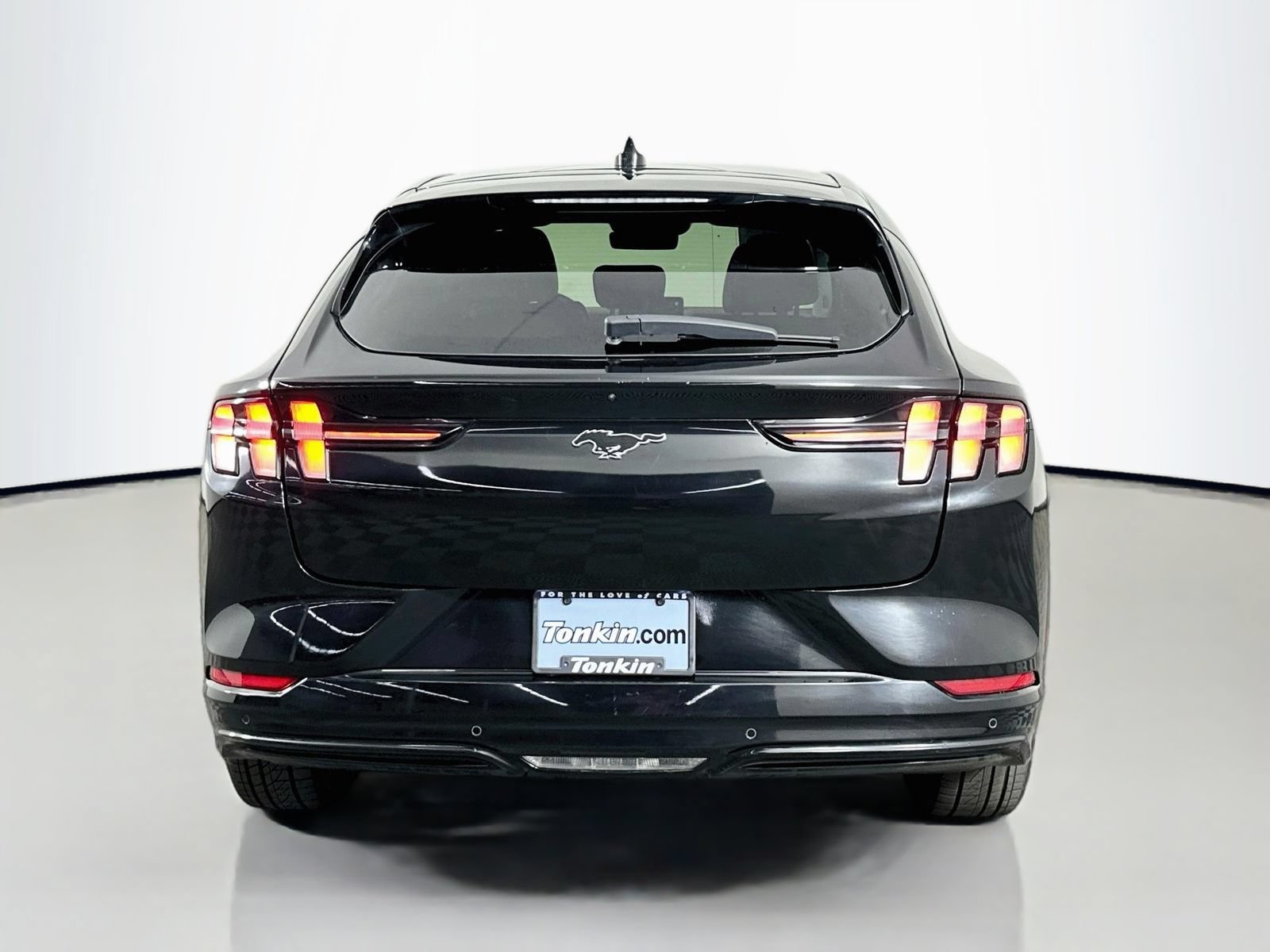 Used 2023 Ford Mustang Mach-E Premium AWD/4WD image 7