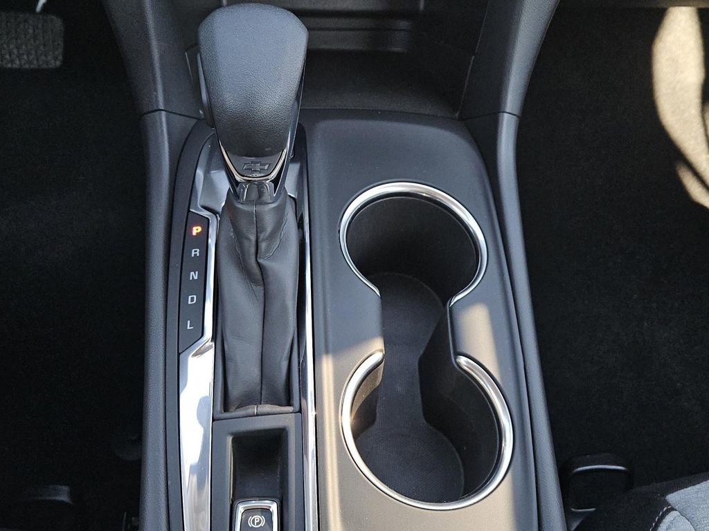 Used 2022 Chevrolet Equinox LS image 16